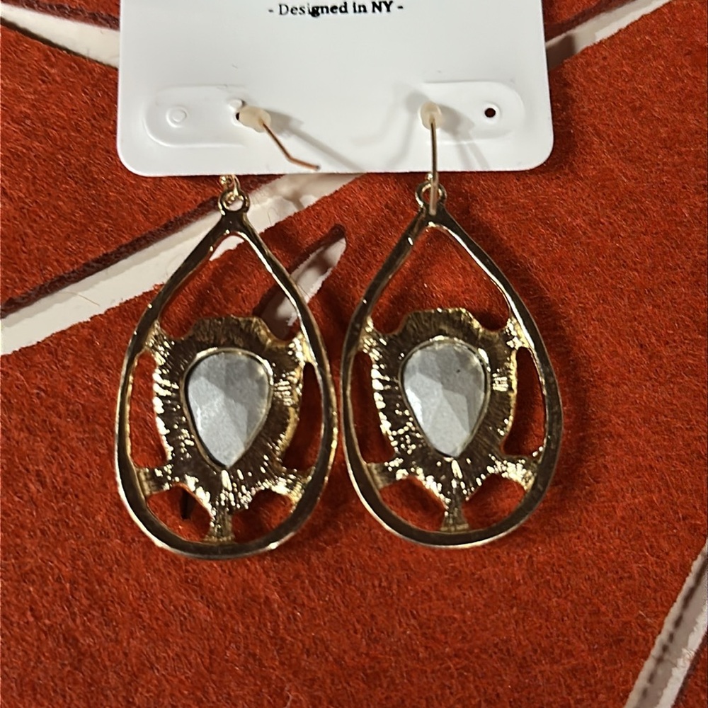 BANSRI Gold Earrings - Picture 5 of 8